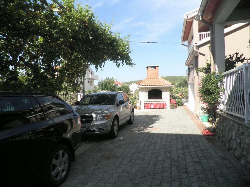 Guest House Karlo Bibinje Bagian luar foto